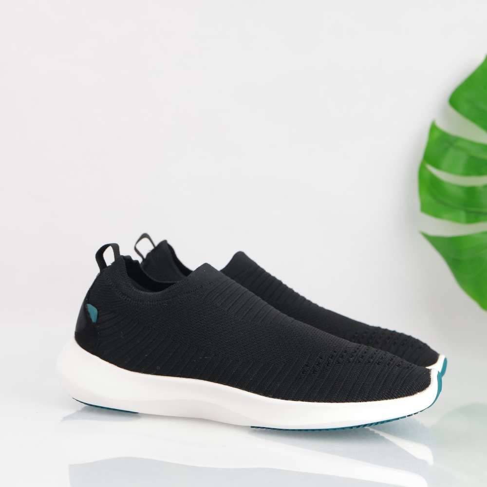 Vessi Womens Everyday Move Slip-On Sneakers Size 8 Waterproof Black White Shoes